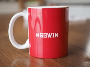 SGロゴの反対側には「#SGWIN」のハッシュタグが。