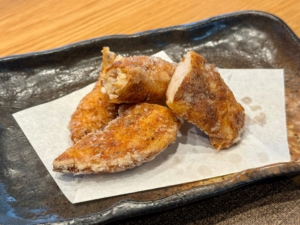 ピリ辛のささみから揚げ。これ美味いです。ビールに合いそう！